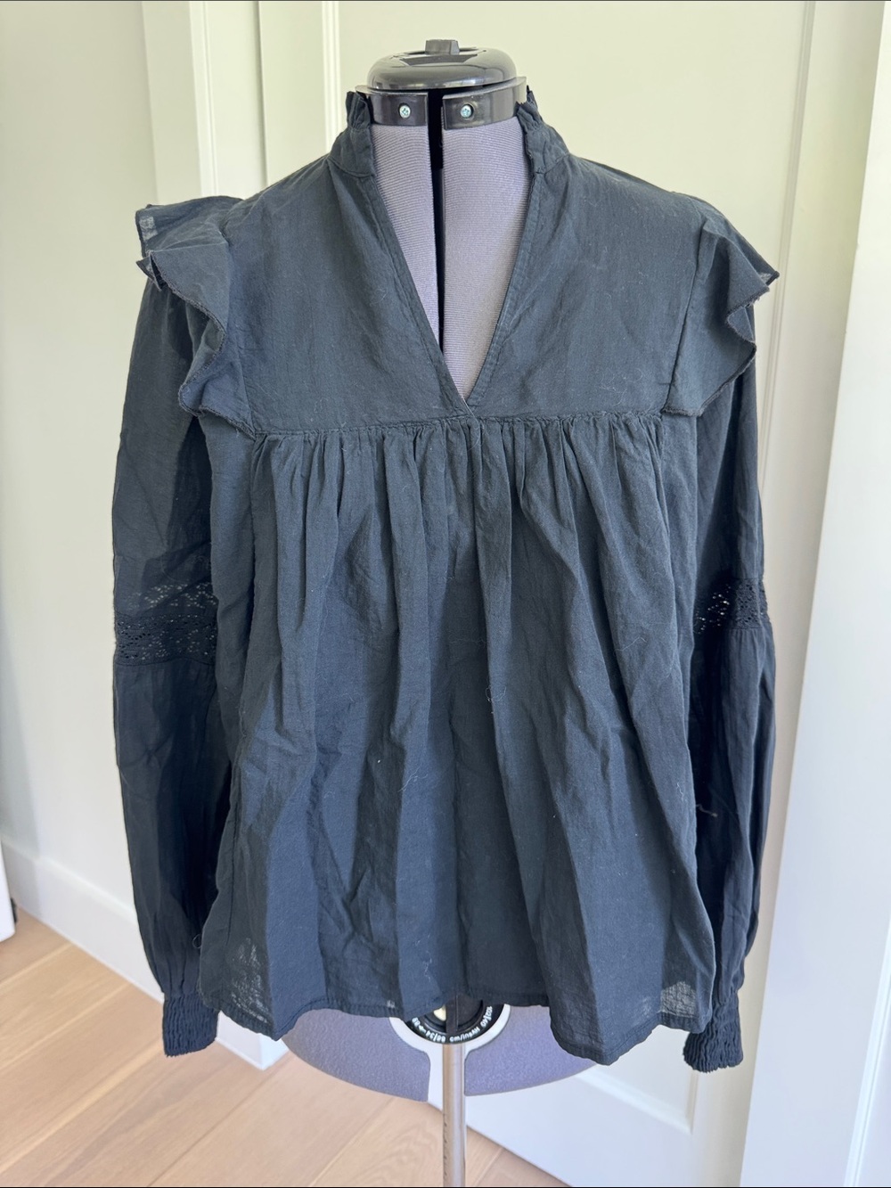 Black Ruffled V-Neck Long-Sleeve Blouse